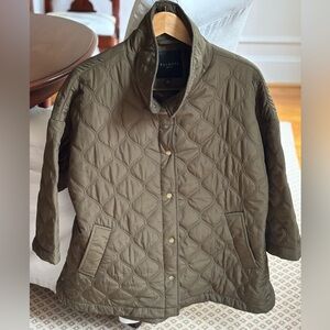 Quilted jacket with 3/4 sleeves roomy and stylish! Olive green.